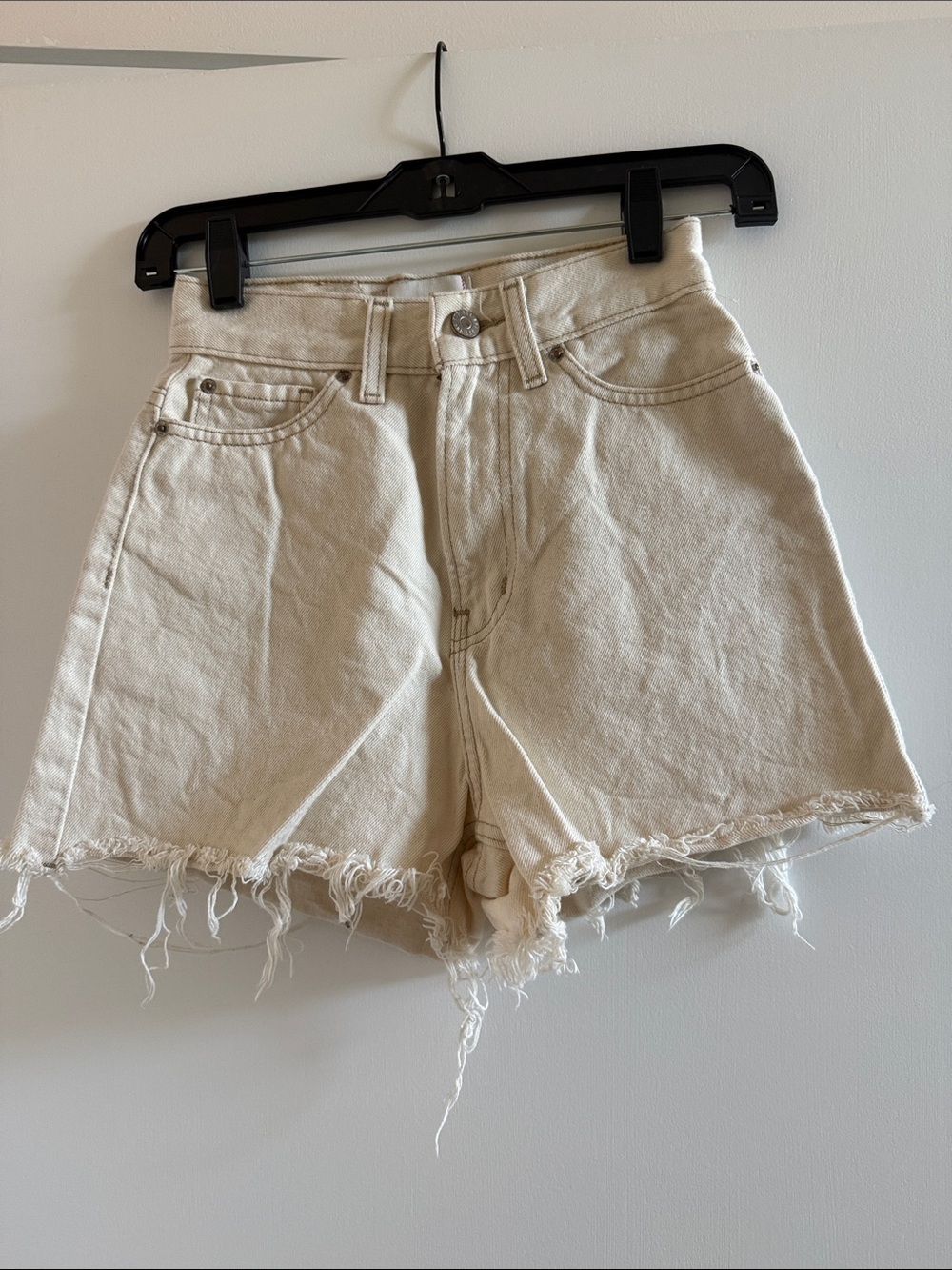 High-Waist Raw Hem Denim Shorts - Cream